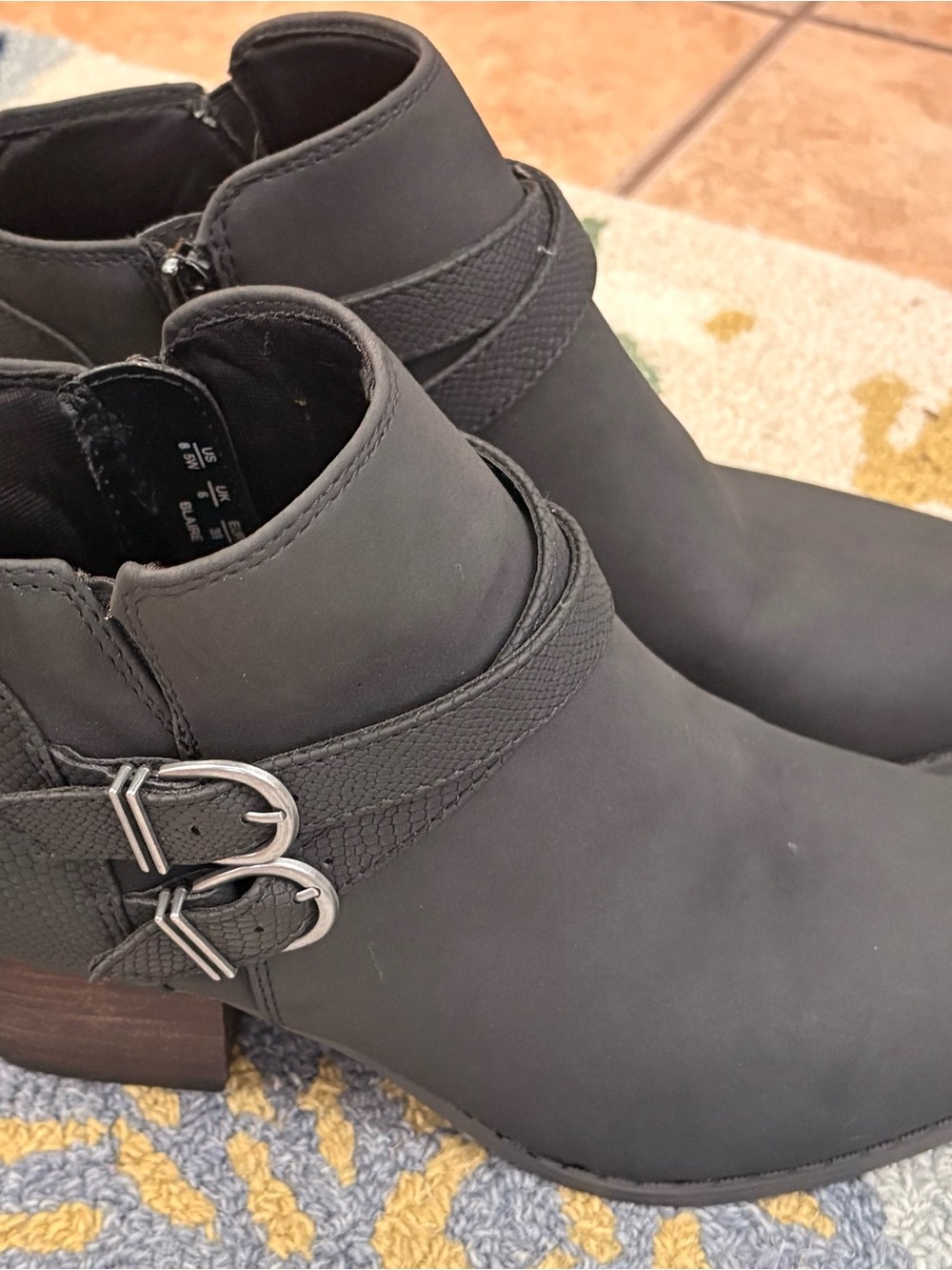 Lifestride Soft Sole Short Grey Booties Size 8 with an 2” Heel